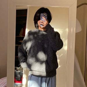 Uniqlo gray crew neck sweater